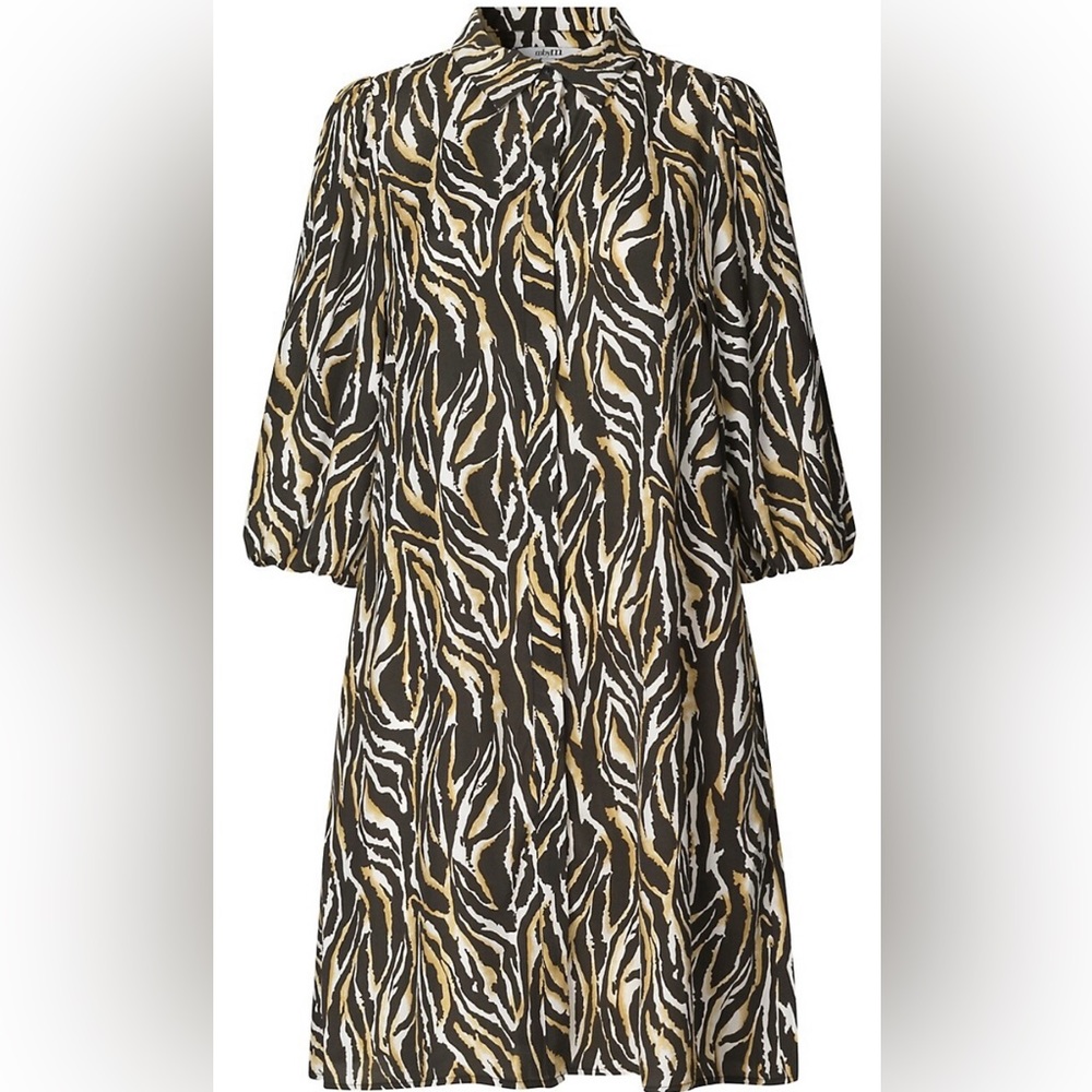 mbyM Distant Memories Taimi Animal-Print Dress